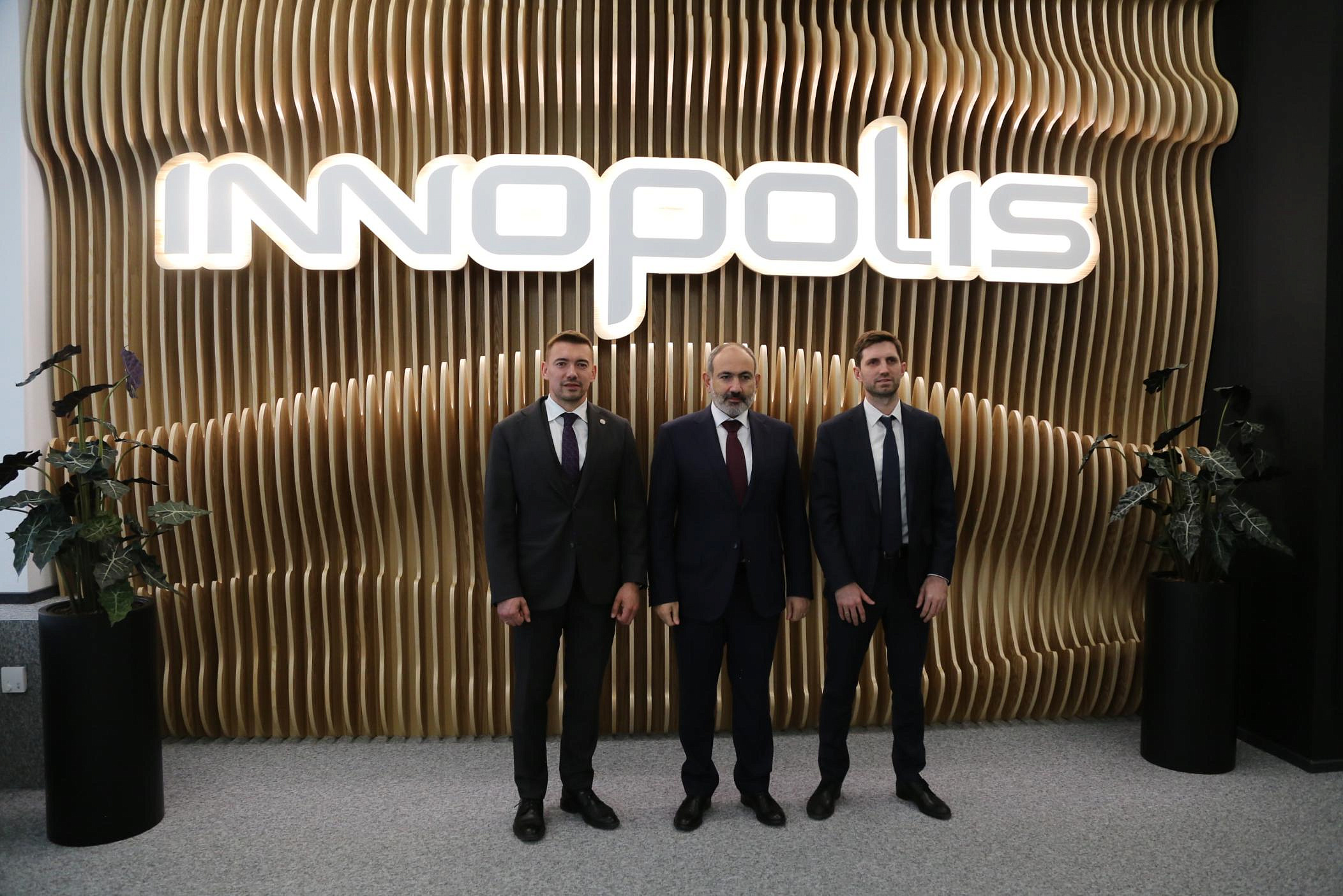 И.о. премьер-министра Армении Никол Пашинян побывал с визитом в ОЭЗ «Иннополис» 